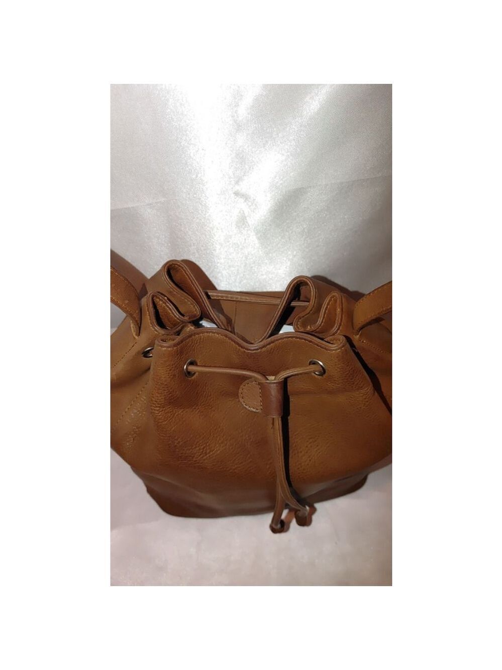 Wilsons Leather Bucket Bag - Picture 5 of 10